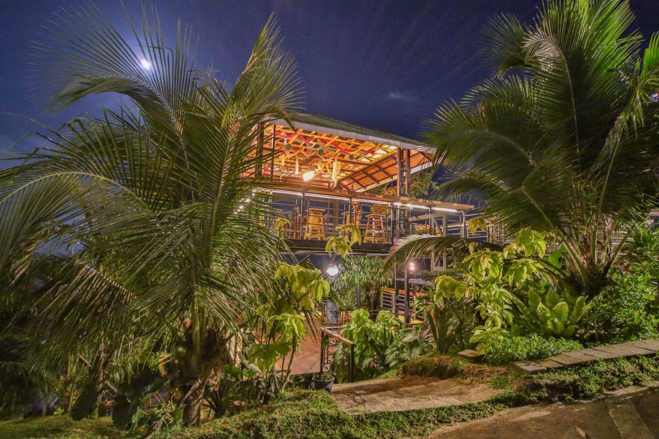 Happy Mountain Airport Resort Nai Yang Exterior photo